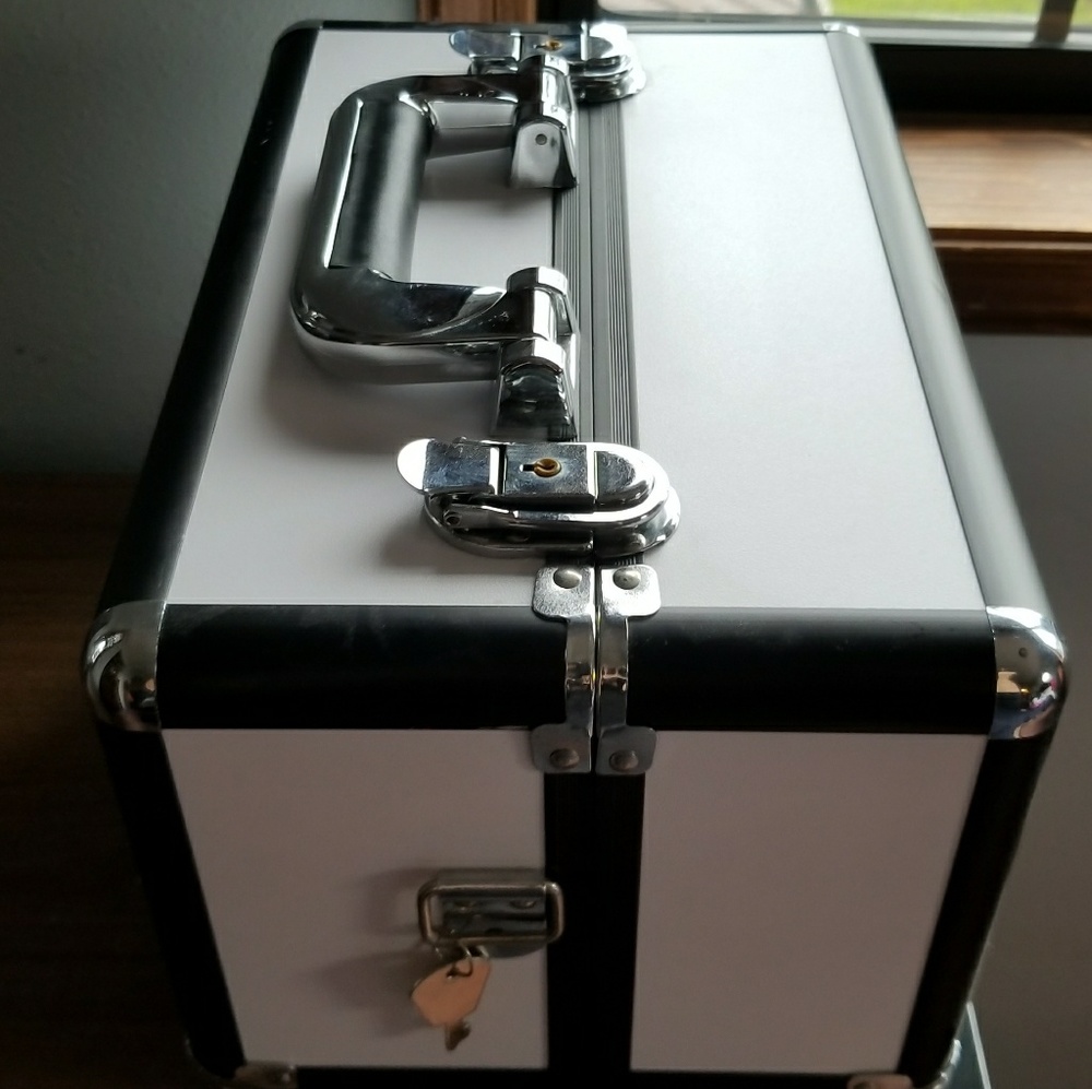 .zigzag. Storage Case